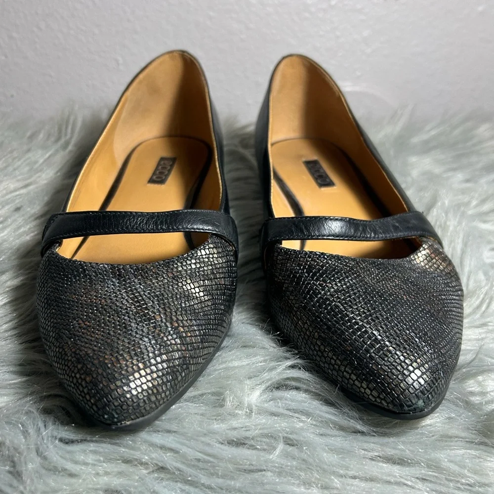 ECCO Akita Flats Black / Multi Metallic Leather Size EU38 US7-7.5